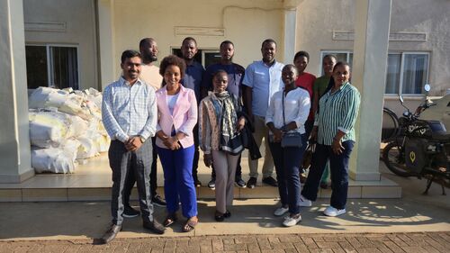 Últimos blogs da empresa sobre GENY Electric Ltd and RIGIL-GENY Successfully Complete Technical Training for EUCL in Rwanda